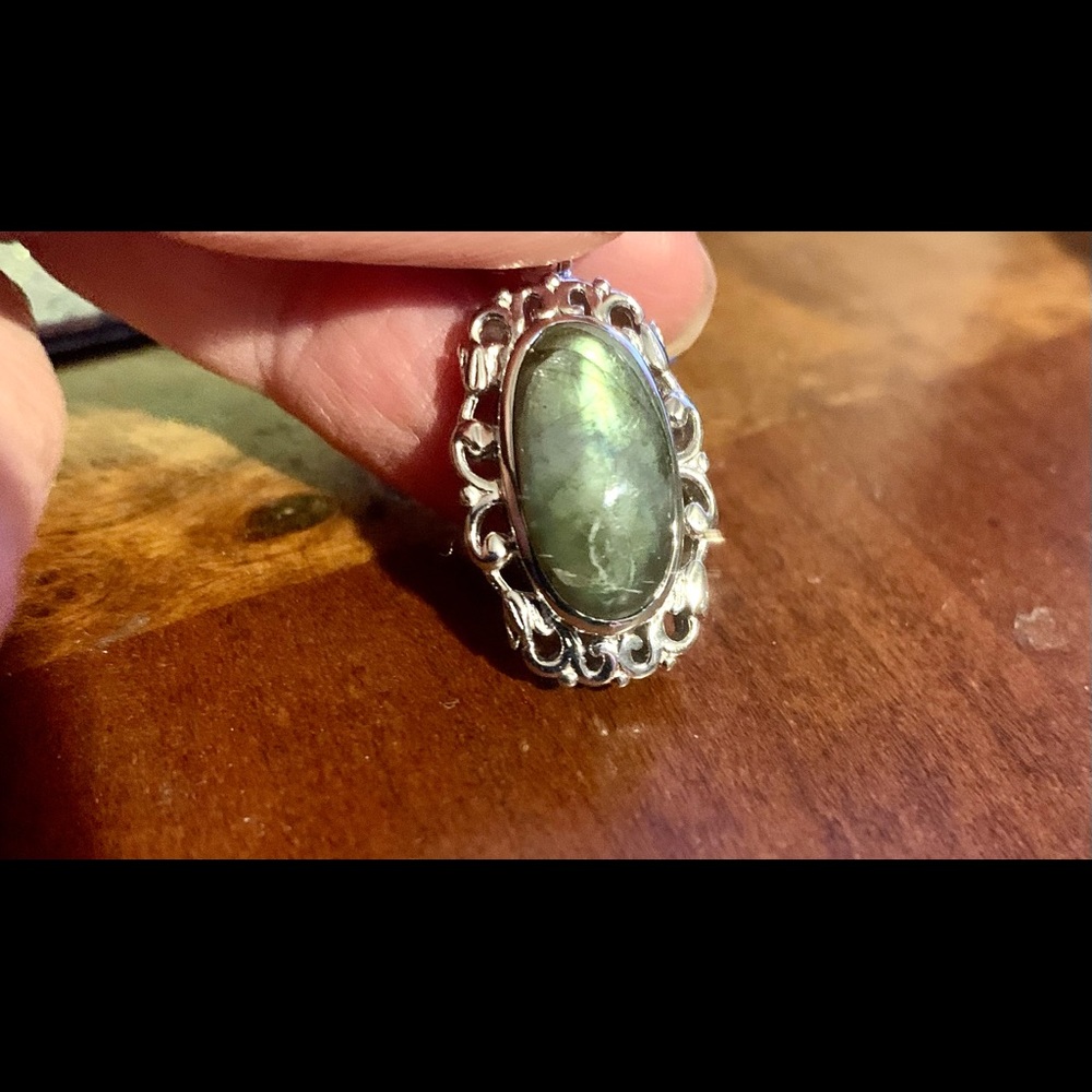 Labradorite pendant platinum plated over copper.